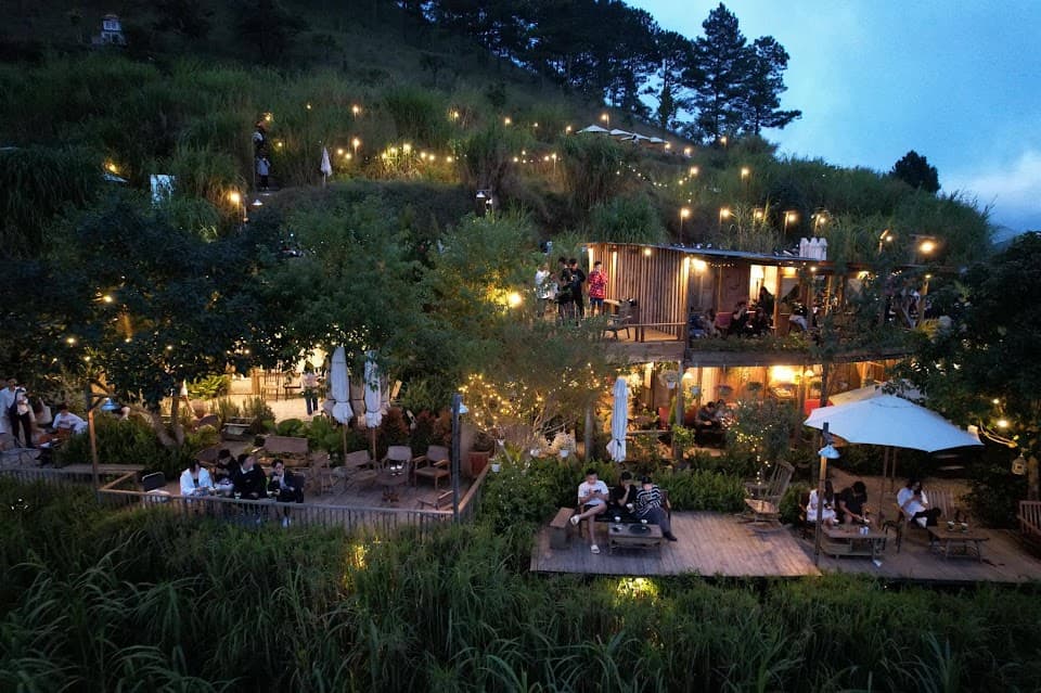 Xu hướng thiết kế quán cafe 2025